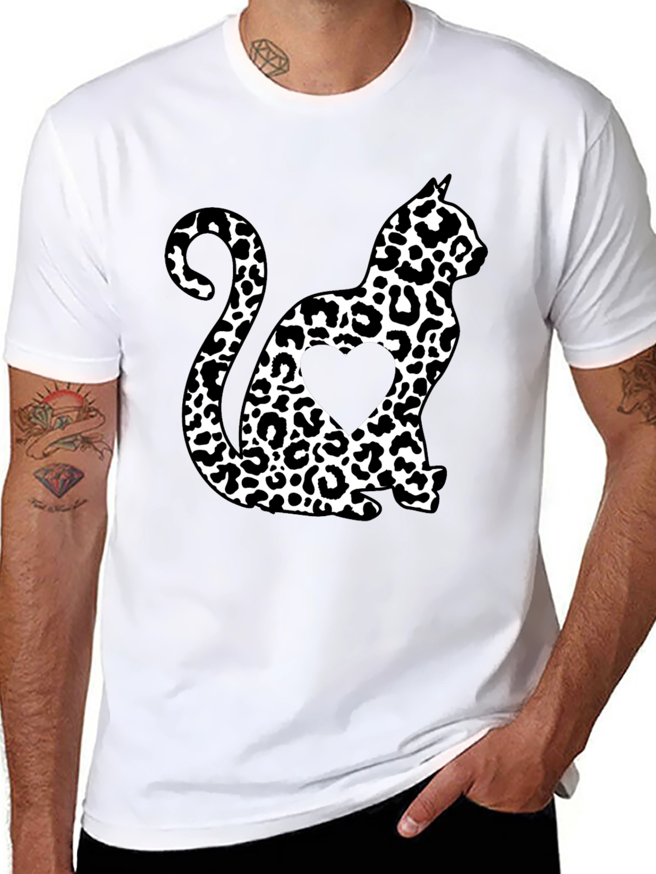 Leopard Cat Heart T-Shirt - Stylish Black Tee